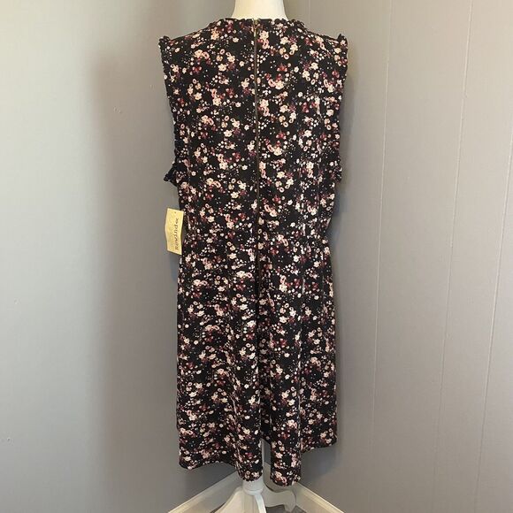 NWT Rewind Black Floral Sleeveless Dress - Picture 5 of 11